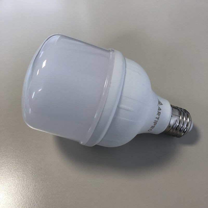 Ampoule LED variable 18W E27 IP65 2160lm pour élevage